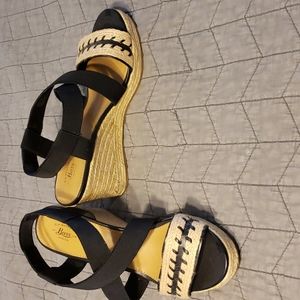 Bass size 9.5 wedges